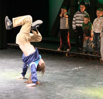 2010_0211classact20100587